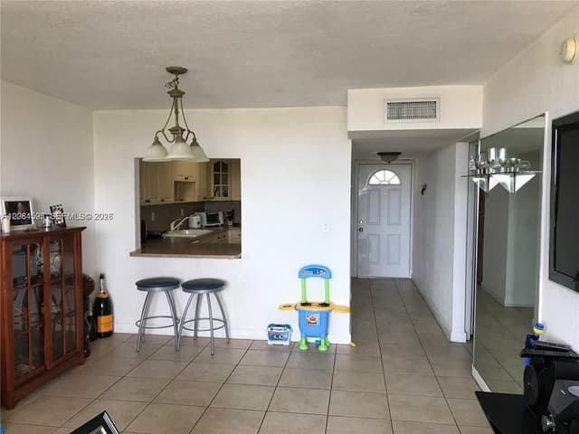 10090 NW 80th Ct # 1561, Hialeah Gardens FL 33016 - Hialeah Gardens, FL - Photo 4