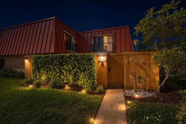 3202 Meridian Way N # A, Palm Beach Gardens FL 33410 - Palm Beach Gardens, FL - Photo 2