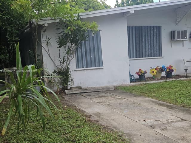 11345 SW 44th St, Miami FL 33165 - Miami, FL - Photo 4