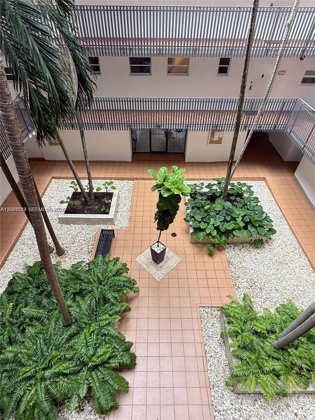 100 Ocean Lane Dr # 303, Key Biscayne FL 33149 - Key Biscayne, FL - Photo 2