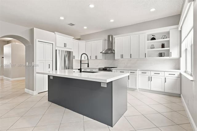 1521 SW 194th Ter, Pembroke Pines FL 33029 - Pembroke Pines, FL - Photo 4