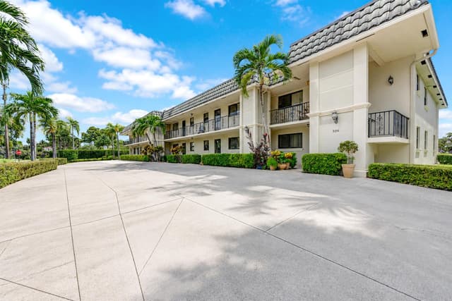 326 Northlake Drive # 201, North Palm Beach FL 33408 - North Palm Beach, FL - Photo 3