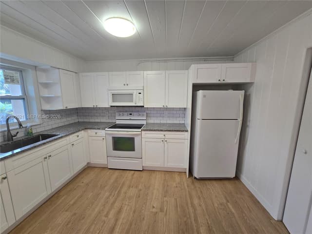 4000 Greenwood Ave, West Palm Beach FL 33407 - West Palm Beach, FL - Photo 5