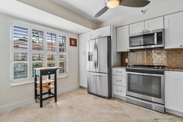 123 Yacht Club Way, Hypoluxo FL 33462 - Hypoluxo, FL - Photo 7