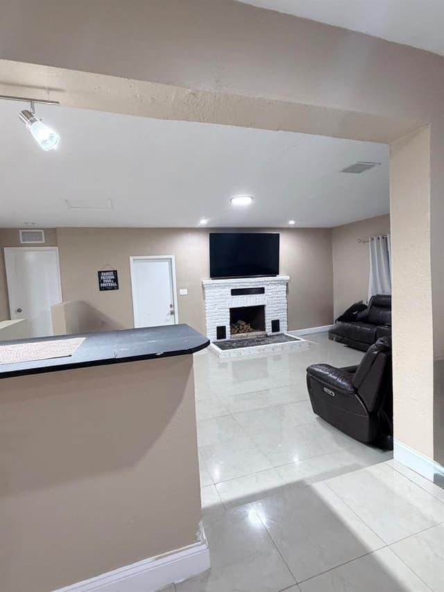 2000 SW 95TH Terrace, Miramar FL 33025 - Miramar, FL - Photo 6
