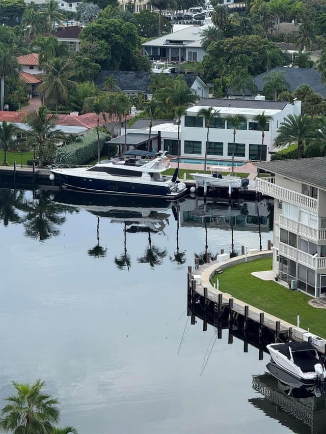 437 Golden Isles Drive # j, Hallandale Beach FL 33009 - Hallandale Beach, FL - Photo 6