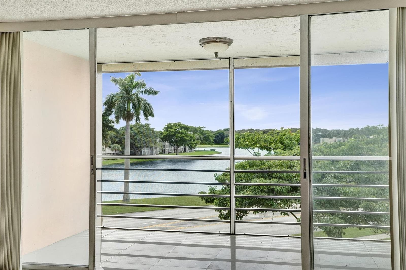 9480 Tangerine Place # 402, Davie FL 33324