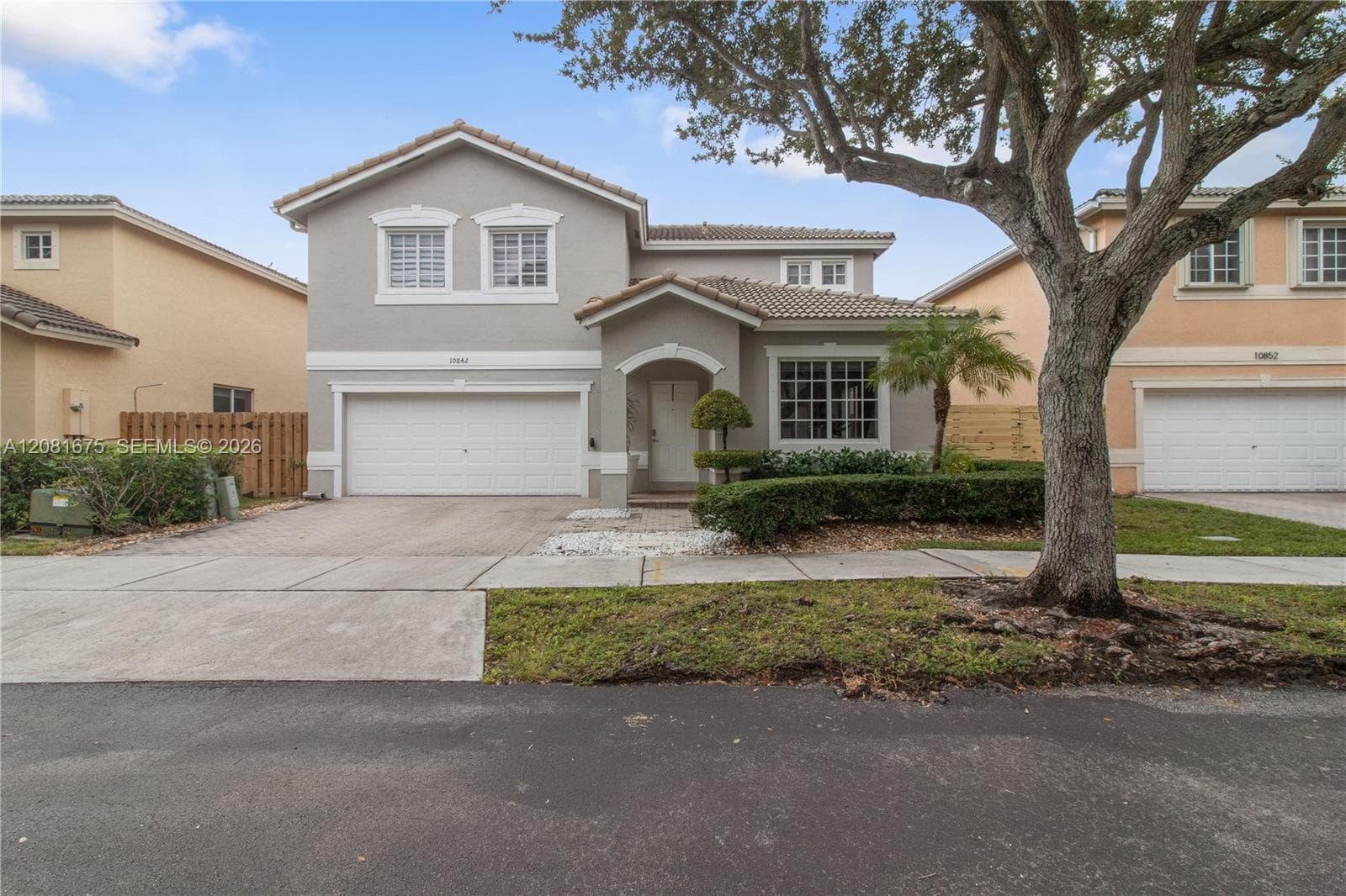 10842 NW 53rd Ln, Doral FL 33178