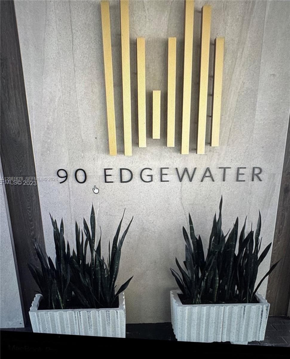 90 Edgewater Dr # 121, Coral Gables FL 33133