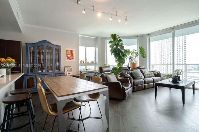 1900 N Bayshore Dr # 2018, Miami FL 33132 - Miami, FL - Photo 4