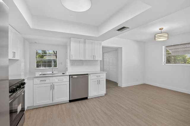 3390 NW 42nd Street, Lauderdale Lakes FL 33309 - Lauderdale Lakes, FL - Photo 5