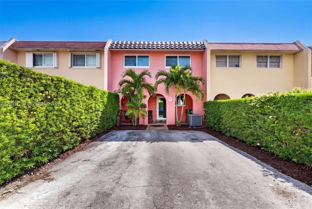 6965 W 2nd Way, Hialeah FL 33014 - Hialeah, FL - Photo 2