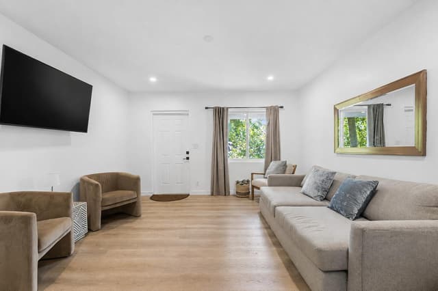 1544 NW 5th Avenue, Fort Lauderdale FL 33311 - Fort Lauderdale, FL - Photo 5