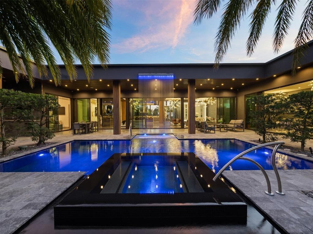 2213 NE 37TH Drive, Fort Lauderdale FL 33308