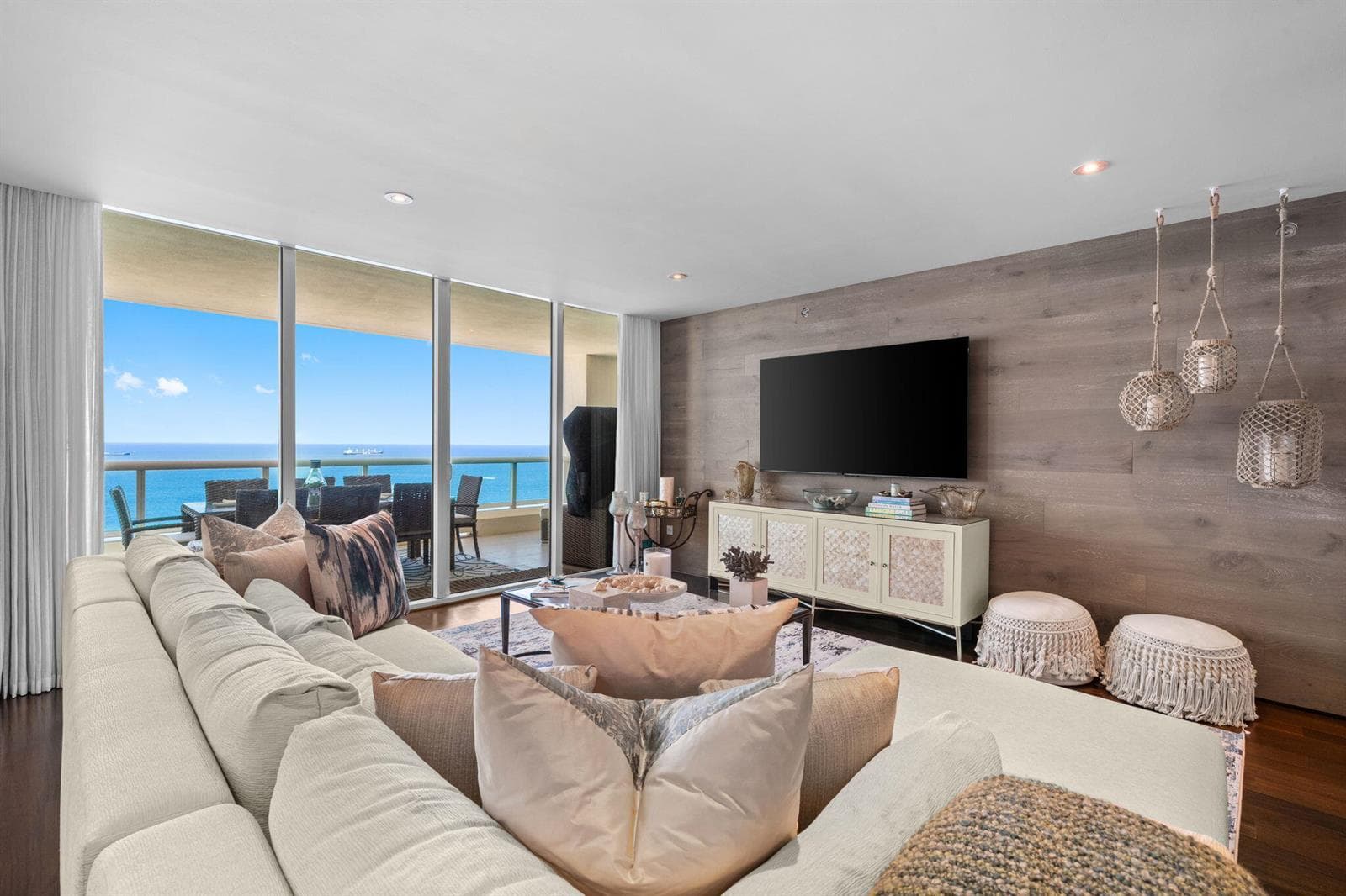 101 S FORT LAUDERDALE BEACH Boulevard # 2303, Fort Lauderdale FL 33316 - Fort Lauderdale, FL - Photo 1