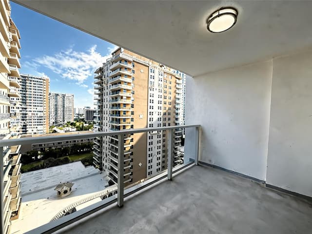 1904 S Ocean Dr # 1206, Hallandale Beach FL 33009 - Hallandale Beach, FL - Photo 3