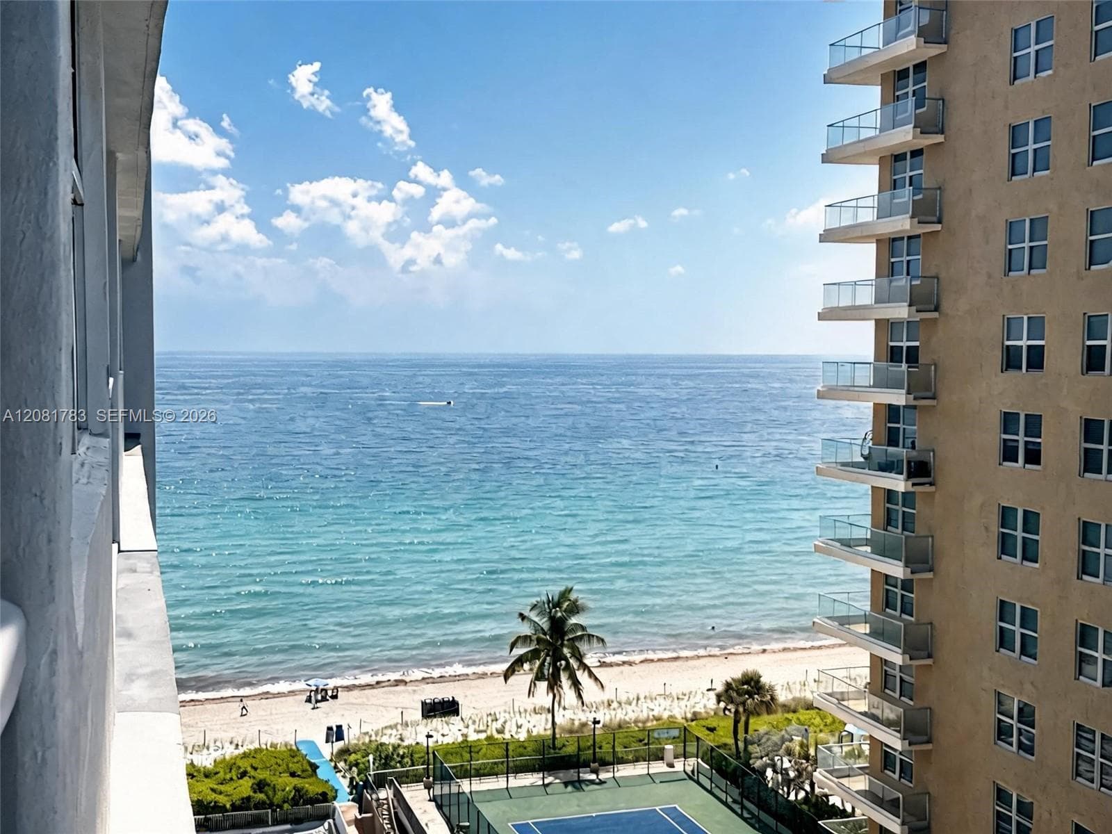 1904 S Ocean Dr # 1206, Hallandale Beach FL 33009