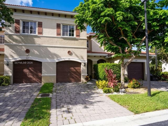 331 NE 47th Pl # 331, Deerfield Beach FL 33064 - Deerfield Beach, FL - Photo 2