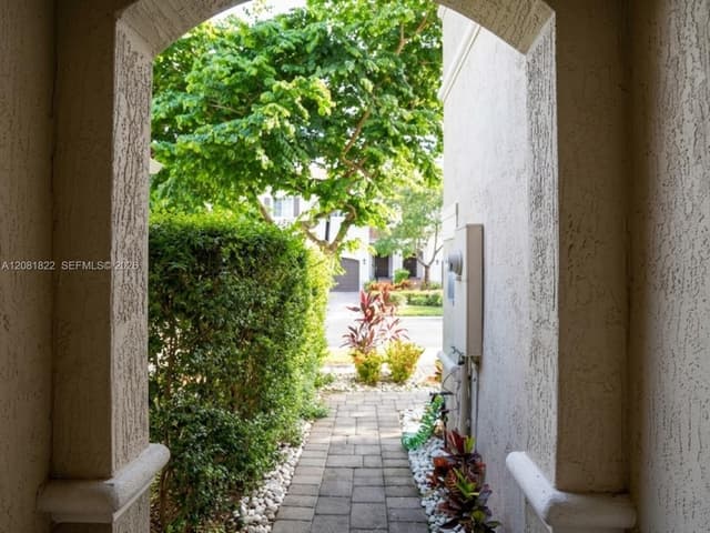 331 NE 47th Pl # 331, Deerfield Beach FL 33064 - Deerfield Beach, FL - Photo 6