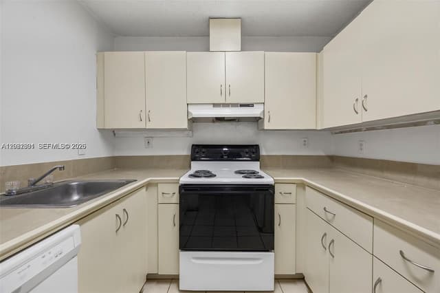 8421 SW 209th St # 8421, Cutler Bay FL 33189 - Cutler Bay, FL - Photo 3