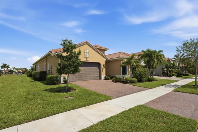 11947 Haga Run, Parkland FL 33076 - Parkland, FL - Photo 2