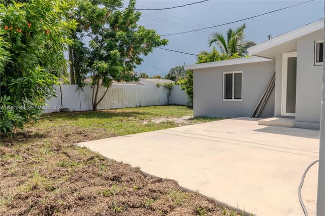 726 56th St, West Palm Beach FL 33407 - West Palm Beach, FL - Photo 4