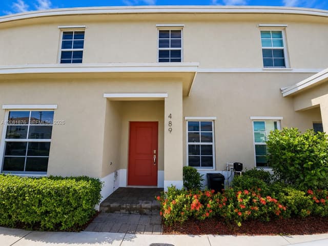 489 NE 4th St, Florida City FL 33034 - Florida City, FL - Photo 2