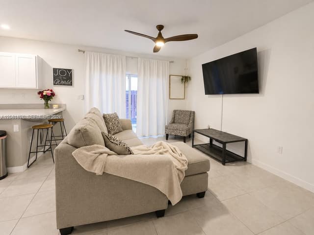 489 NE 4th St, Florida City FL 33034 - Florida City, FL - Photo 7