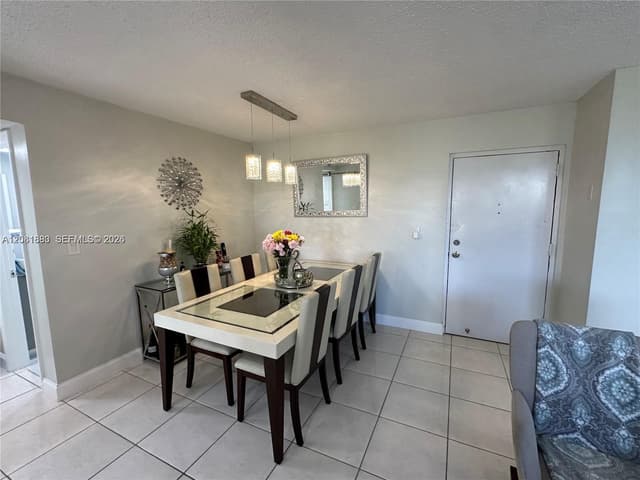 9410 W Flagler St # 410, Miami FL 33174 - Miami, FL - Photo 5