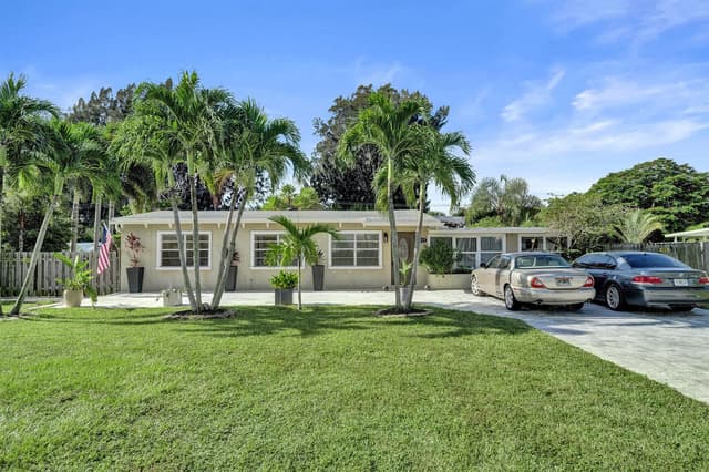 3127 Carol Avenue, Palm Springs FL 33461 - Palm Springs, FL - Photo 2