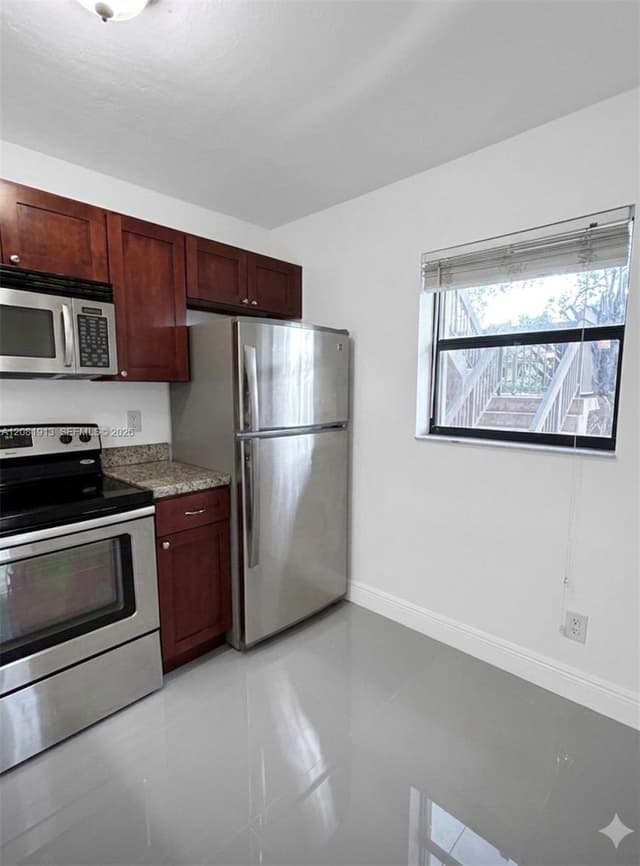 10325 NW 11th St # 101, Pembroke Pines FL 33026 - Pembroke Pines, FL - Photo 4