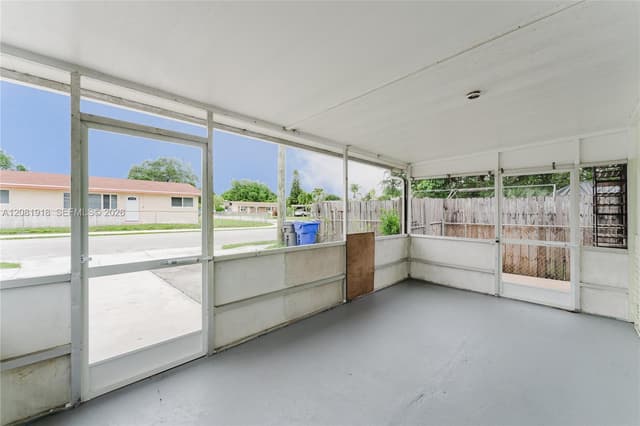 5737 Grant St, Hollywood FL 33021 - Hollywood, FL - Photo 3