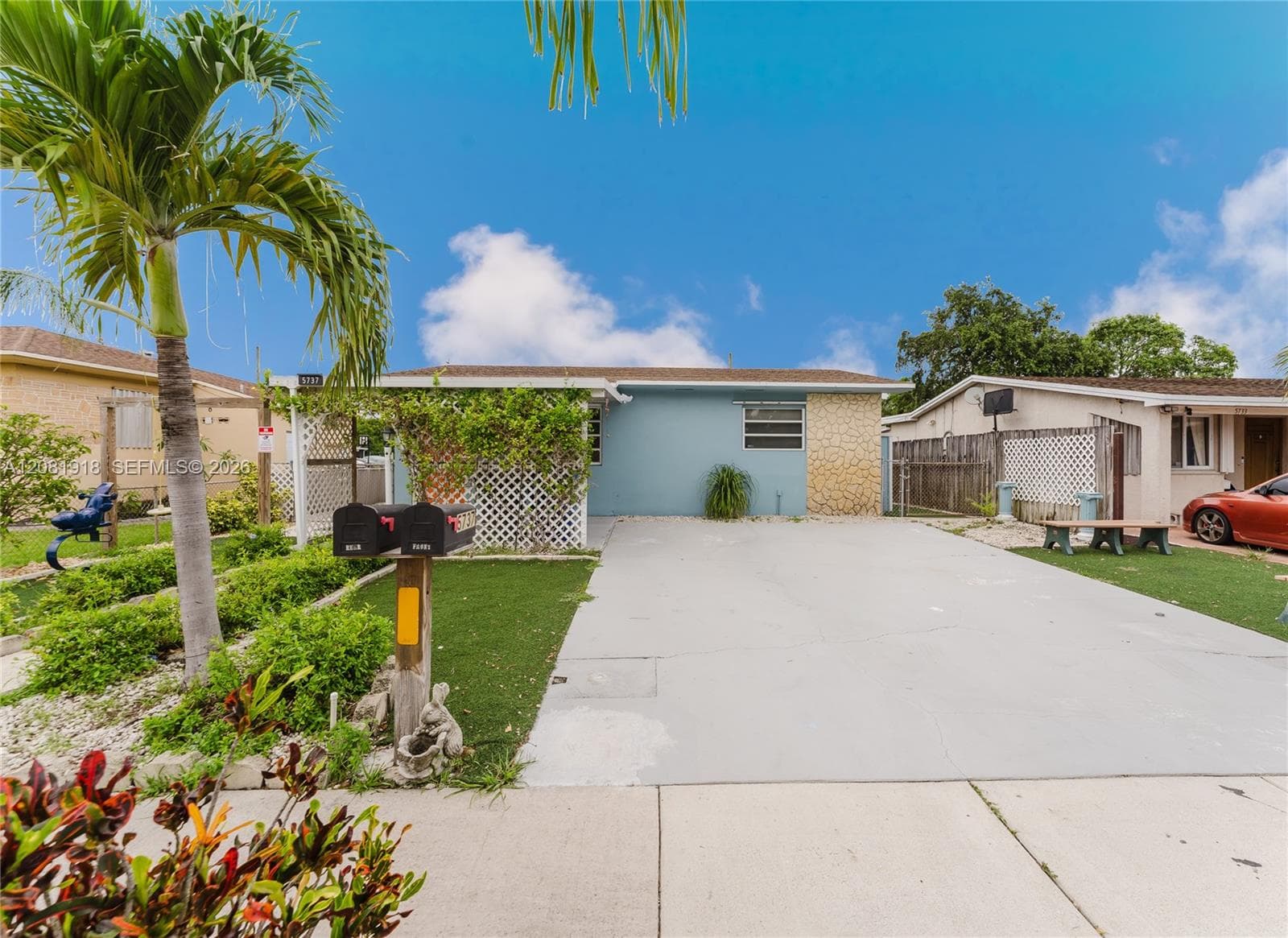 5737 Grant St, Hollywood FL 33021 - Hollywood, FL - Photo 1