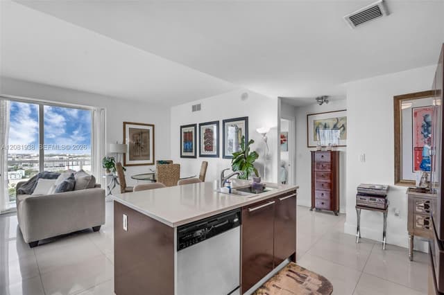 1900 N Bayshore Dr # 2111, Miami FL 33132 - Miami, FL - Photo 7