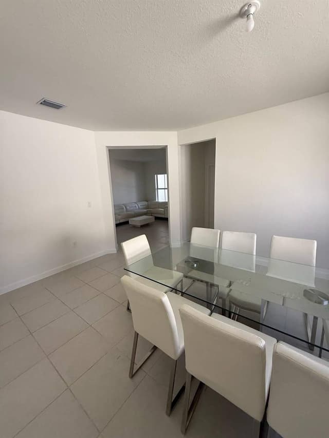 2402 SE 30th Street, Homestead FL 33033 - Homestead, FL - Photo 6