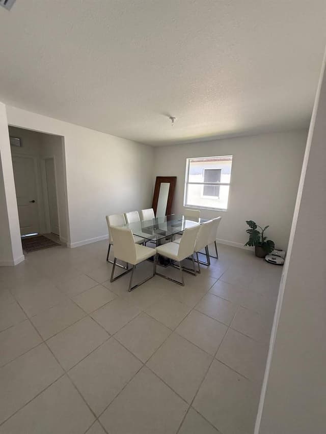 2402 SE 30th Street, Homestead FL 33033 - Homestead, FL - Photo 7