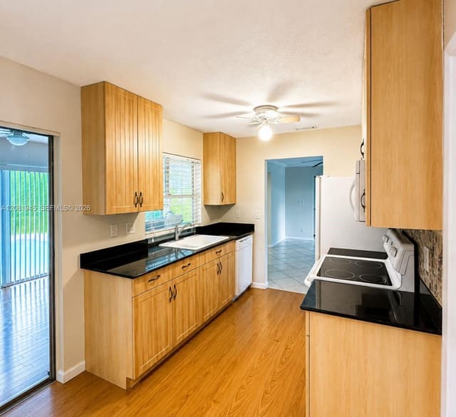 5156 Michael Dr, West Palm Beach FL 33417 - West Palm Beach, FL - Photo 2
