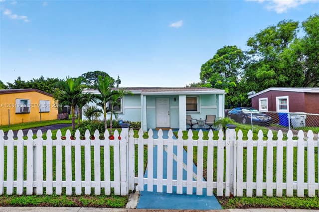 2825 NW 3rd St, Pompano Beach FL 33069 - Pompano Beach, FL - Photo 4