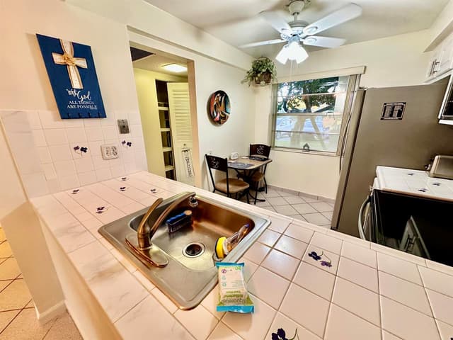4502 Martinique Way # B1, Coconut Creek FL 33066 - Coconut Creek, FL - Photo 4