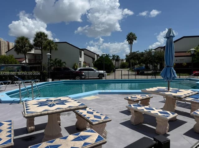 9764 NW 4th Ln # 9764, Miami FL 33172 - Miami, FL - Photo 4