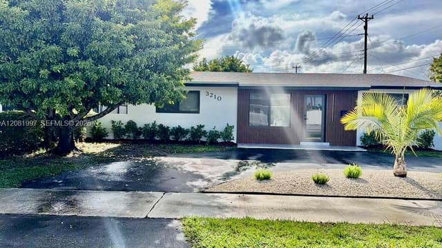 3210 SW 94th Ct, Miami FL 33165 - Miami, FL - Photo 5