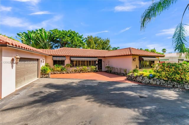 2533 NE 35th Dr, Fort Lauderdale FL 33308 - Fort Lauderdale, FL - Photo 2