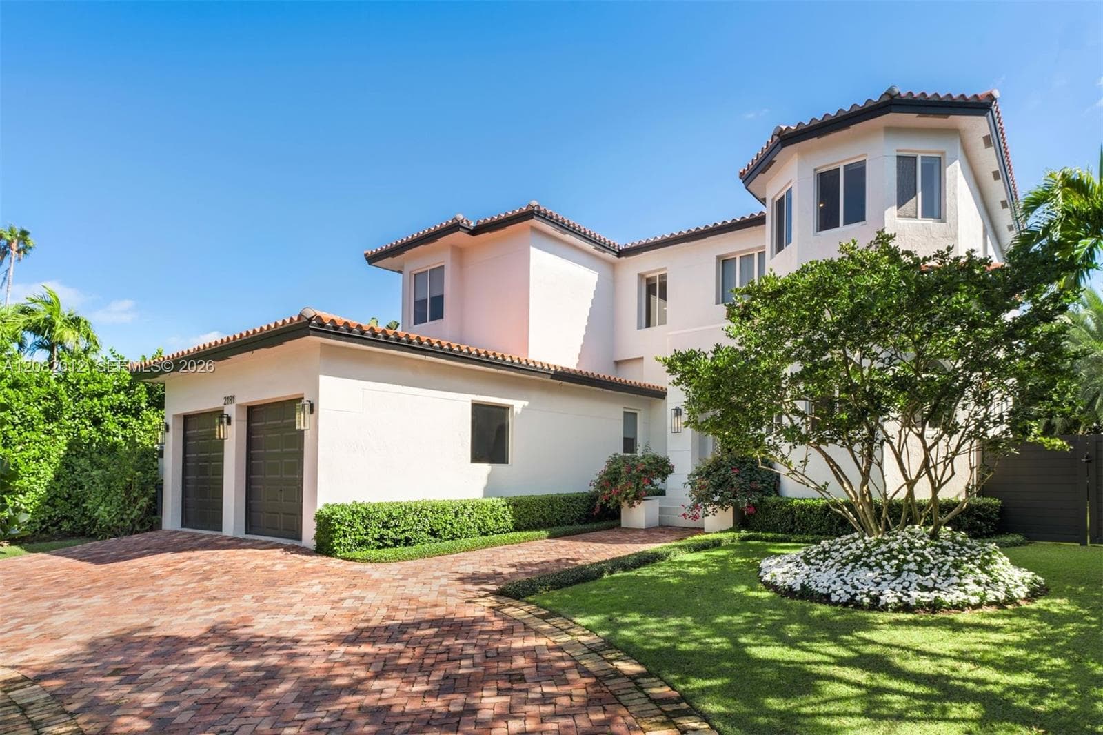 2181 N Bay Rd, Miami Beach FL 33140 - Miami Beach, FL - Photo 1