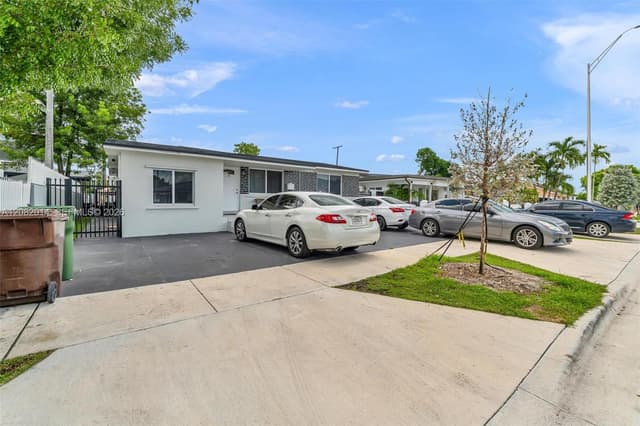 4851 E 8th Ct, Hialeah FL 33013 - Hialeah, FL - Photo 2