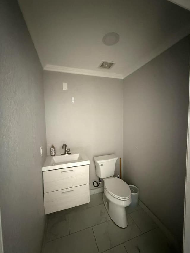 19802 NW 33rd Court, Miami Gardens FL 33056 - Miami Gardens, FL - Photo 4