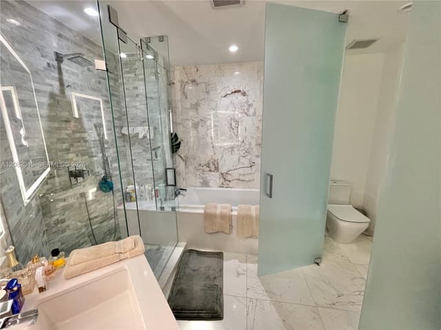 851 NE 1st Ave # 2605, Miami FL 33132 - Miami, FL - Photo 2