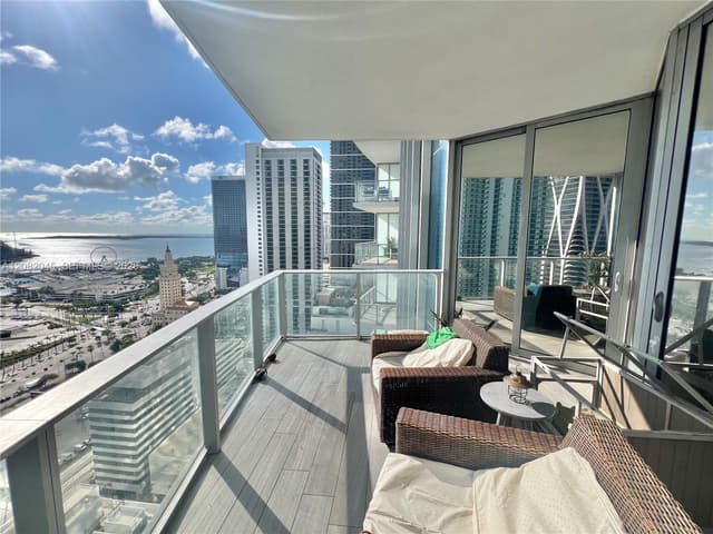 851 NE 1st Ave # 2605, Miami FL 33132 - Miami, FL - Photo 3