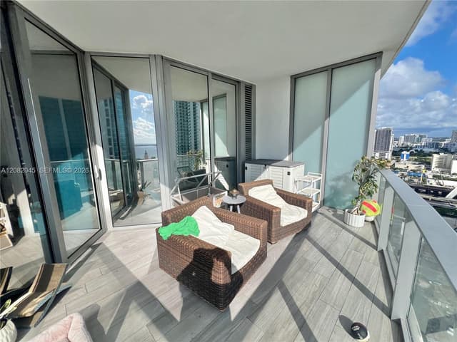 851 NE 1st Ave # 2605, Miami FL 33132 - Miami, FL - Photo 4