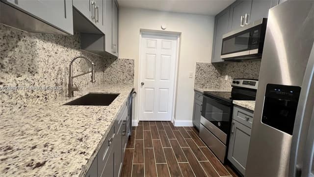 2130 Funston St, Hollywood FL 33020 - Hollywood, FL - Photo 3