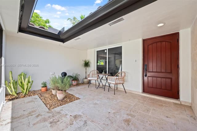 10619 NE 10th Pl, Miami Shores FL 33138 - Miami Shores, FL - Photo 4
